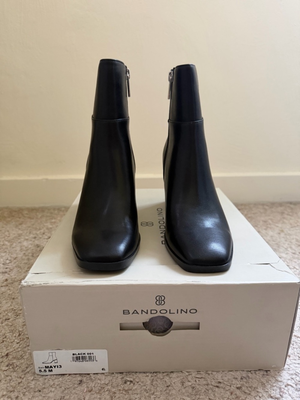 Bandolino Black Ankle Boots Sz 5.5 Block Heel Side Zip Classic Chic